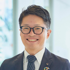 三戸 仁